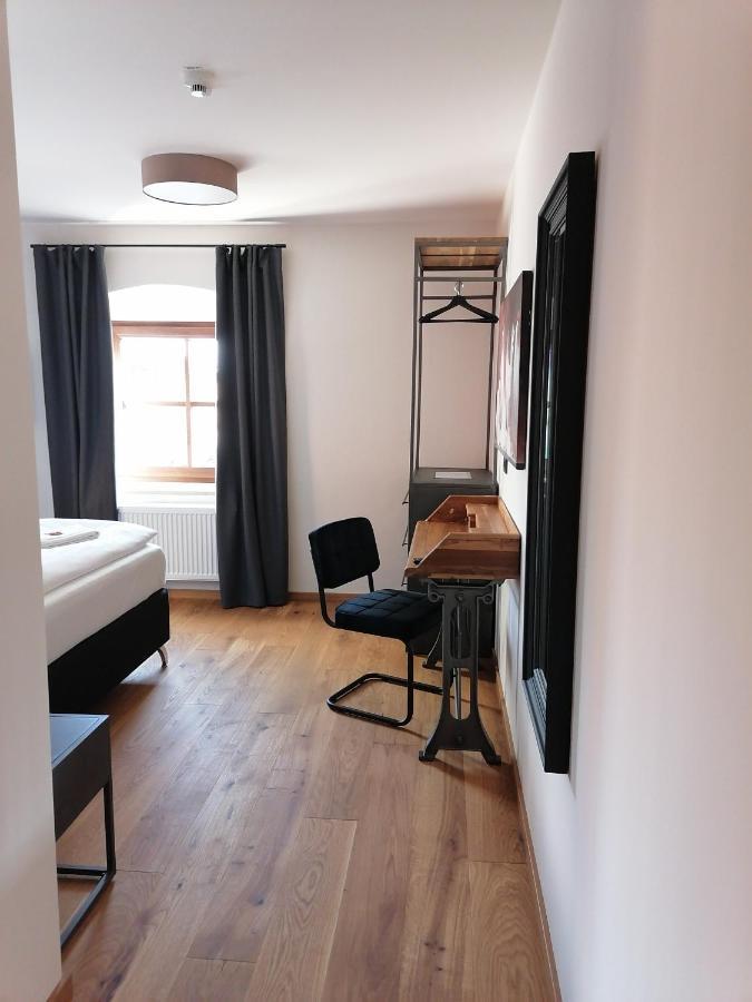 Hotelgasthof Kirchenwirt Schierling Luaran gambar