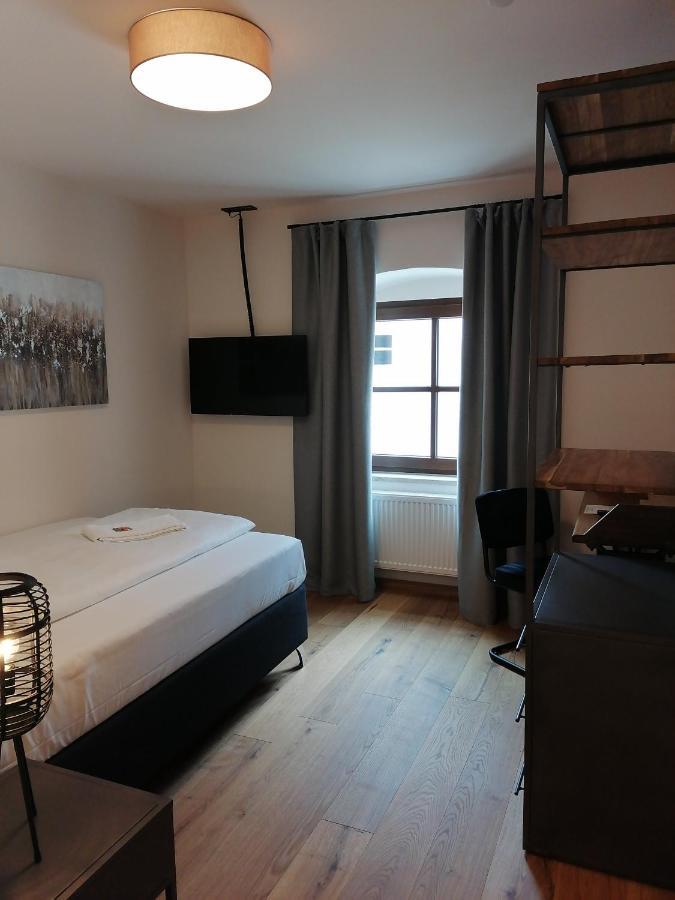 Hotelgasthof Kirchenwirt Schierling Luaran gambar