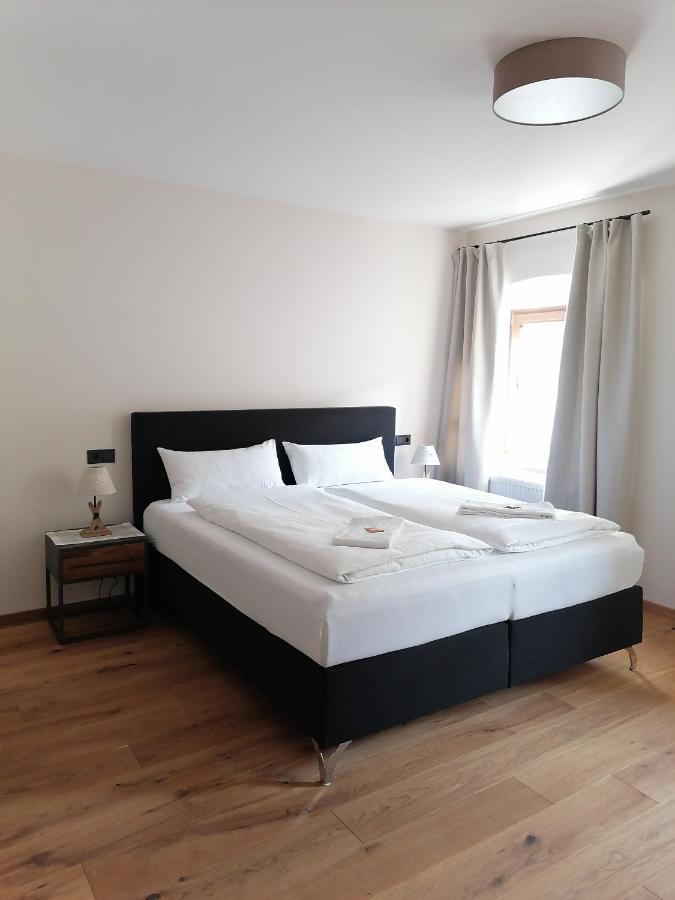 Hotelgasthof Kirchenwirt Schierling Luaran gambar
